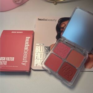 HUDA BEAUTY Blush Filter Palette - Rose Berry Shades
